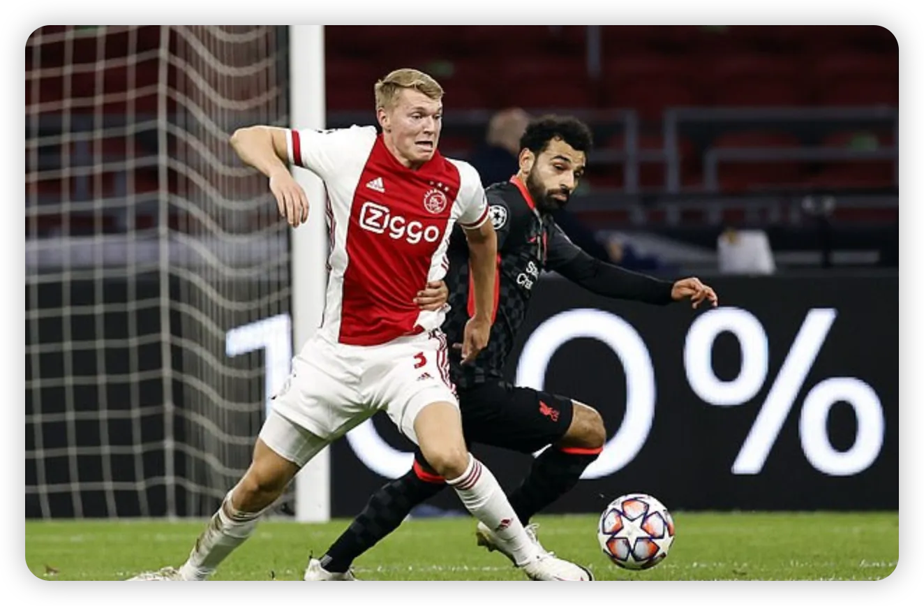 Premier League Transfer Buzz: Who's Moving Where?