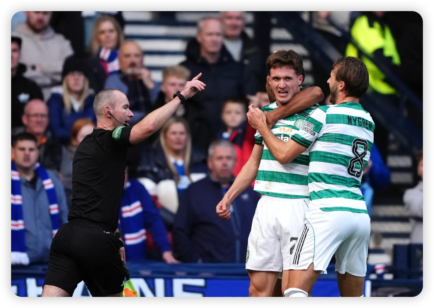 Tributes Pour In for a Football Pioneer