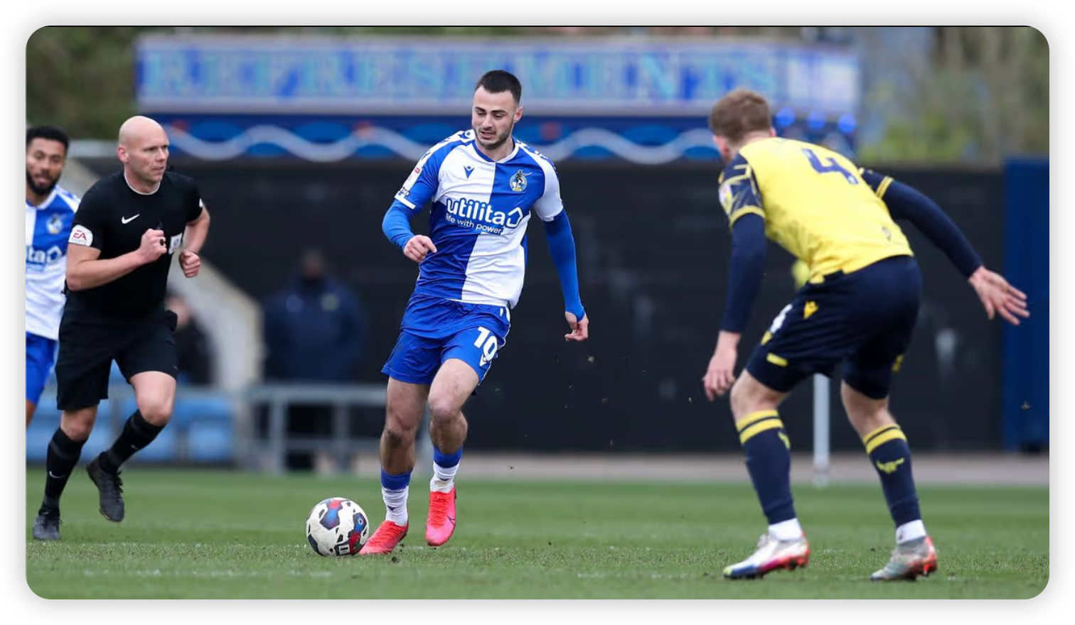 Crickex Match Analysis: Aaron Collins Shines Again as Bristol Rovers Edge Cheltenham 2-1
