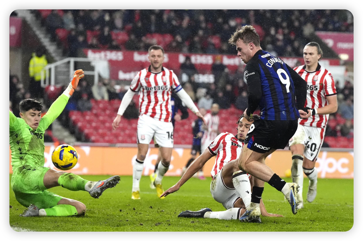 Setting the Scene at the Riverside